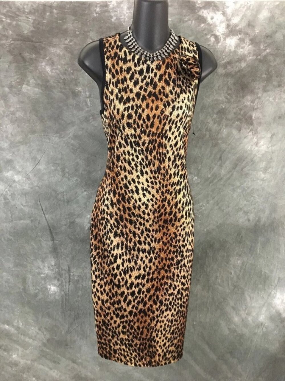 BEAUTIFUL St John collection knit Black beige dress size 4